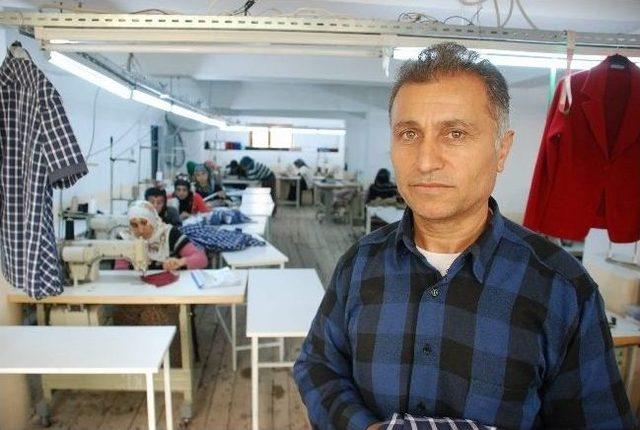 Tarlada Değil, Tekstilde Çalışmaktan Mutlular