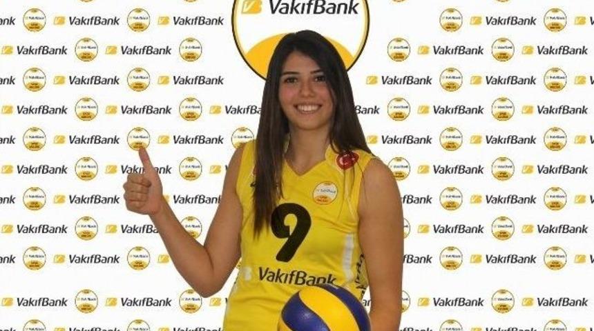 Milli Pasör Ceren Kestirengöz Yeniden Vakıfbank'ta