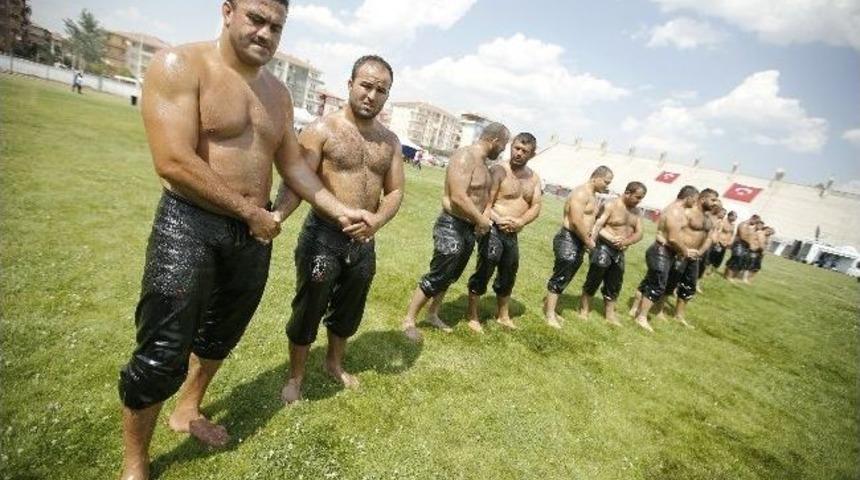 Sincan Yağlı G&uuml;reşleri İ&ccedil;in Geri Sayım Başladı