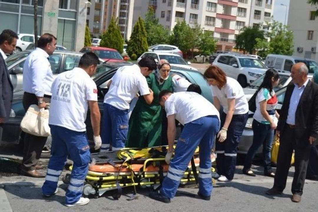 Trafik Kazası: 3 Yaralı