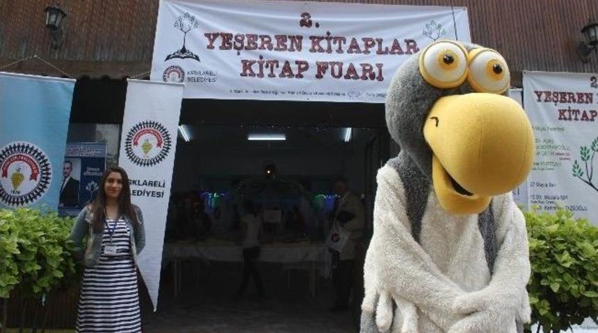 2. Yeşeren Kitaplar Fuarında Dodo Kuşu Cosmo &Ccedil;ocukların İlgi Odağı Oldu