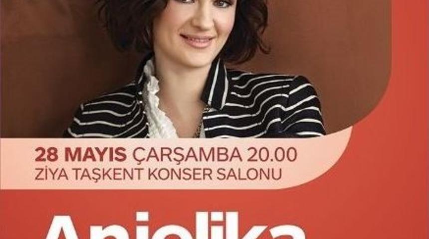 Anjelika Akbar, Sakaryalı Sanatseverler İle Bir Araya Geliyor