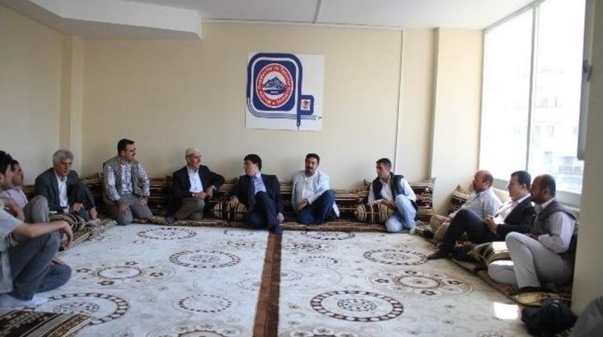 Vali Cengiz, Gazetecilerle Bir Araya Geldi