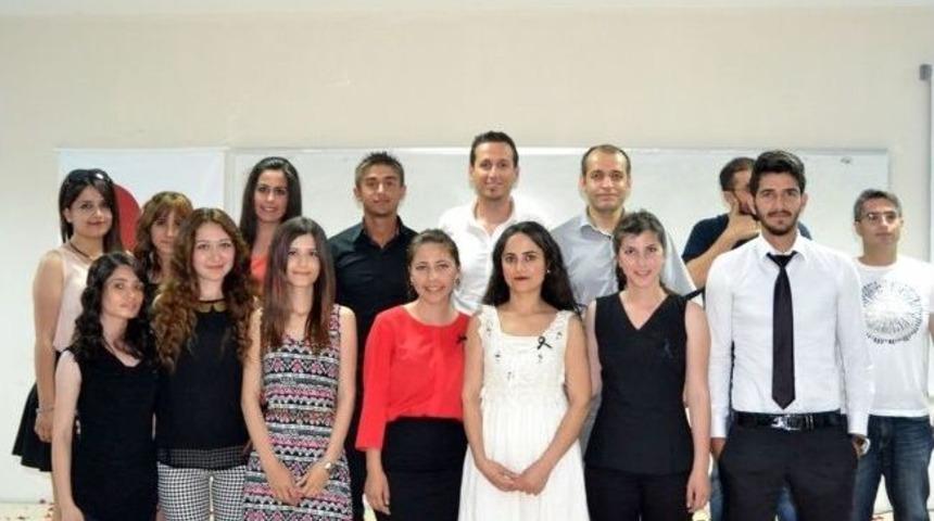 &Ouml;ğrenciler, Şiirleri İle B&uuml;y&uuml;ledi