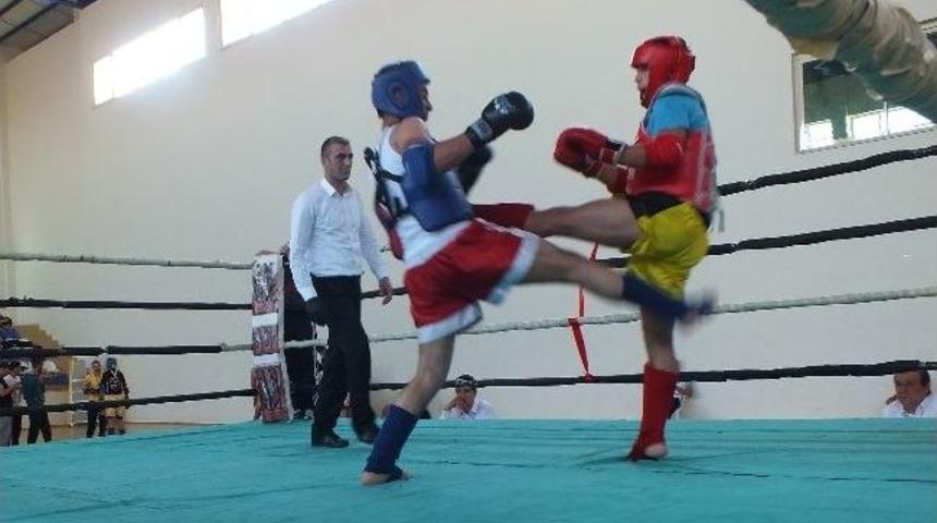 Manavgat'ta Muay Thai Şampiyonası D&uuml;zenlendi