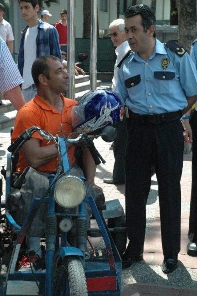 Manavgat ta Motosiklet Sürücülerine Kask Hediye Edildi 2