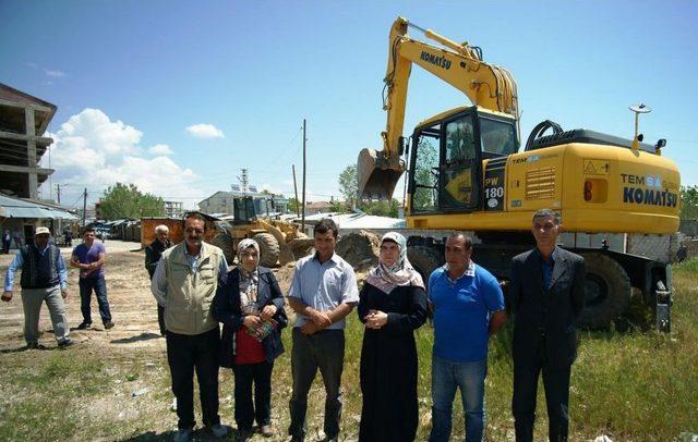 Erciş'te Köy Minibüslerine Yer Tahsis Edildi