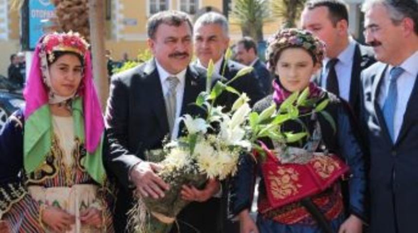 Bakan Eroğlu, Buharkent&rsquo;e Geliyor