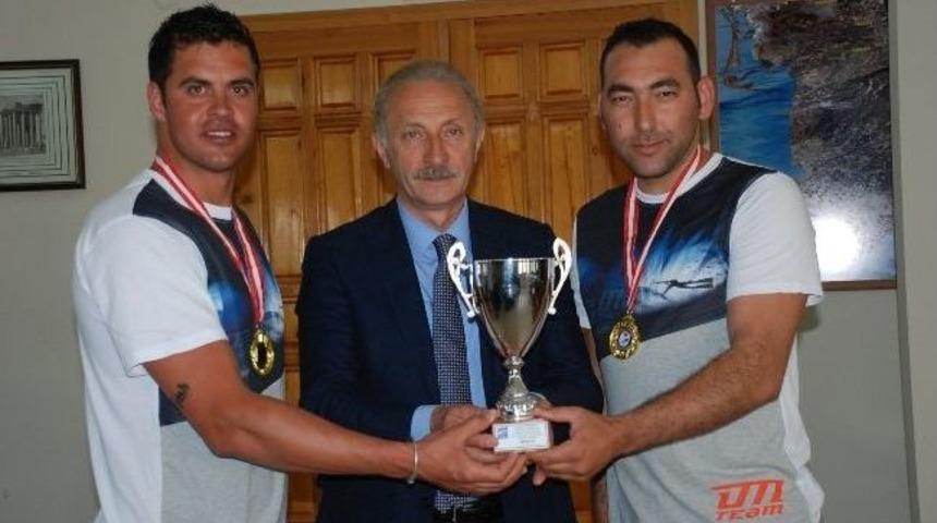 Didimli Şampiyon Zıpkıncılardan Başkan Atabay&rsquo;a Ziyaret