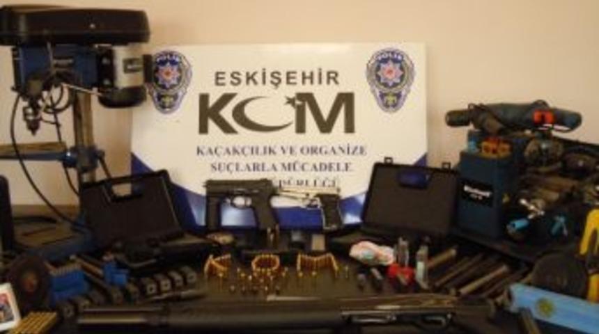 Silah At&ouml;lyesi Kuran Şebeke &Ccedil;&ouml;kertildi