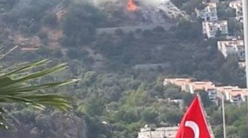 Marmaris&rsquo;te Korkutan &Ccedil;&ouml;p Yangını