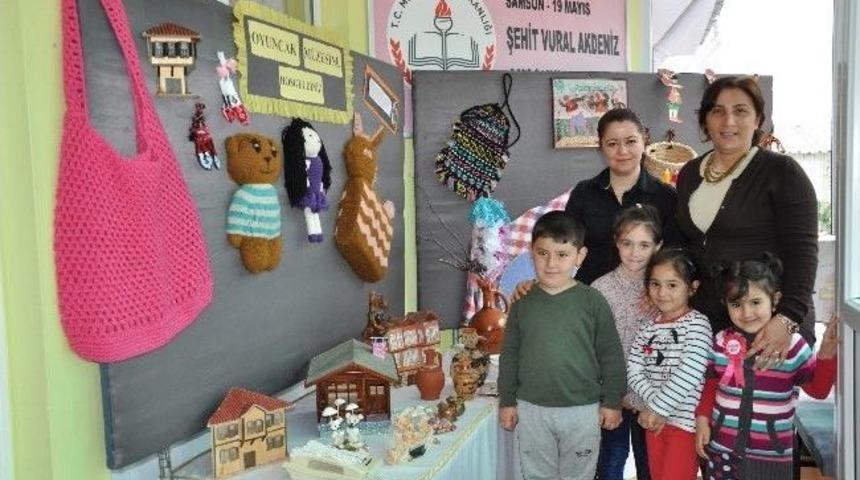 Eski Oyuncak Eşyalardan M&uuml;ze