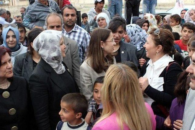 Bakan İslam Mahmudiye İlçesinde Kadınlarla Bir Araya Geldi