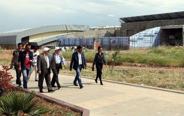 İşadamı Ali Kütük, Adıyaman Üniversitesi’nde Konferans Verdi