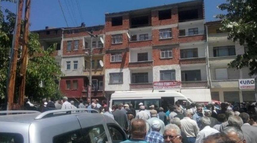 Eniştesi Tarafından Öldürülen Muhtar Toprağa Verildi