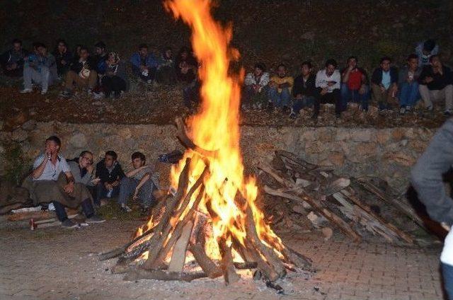 Fırat Üniversitesi Kemaliye İpek Yolunu Gezdi