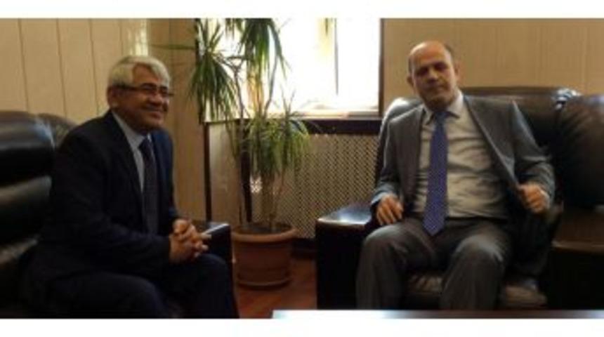 Başkan Kara&ccedil;anta, KA&Uuml; Rekt&ouml;r&uuml; Prof. Dr. &Ouml;zcan'ı Ziyaret Etti