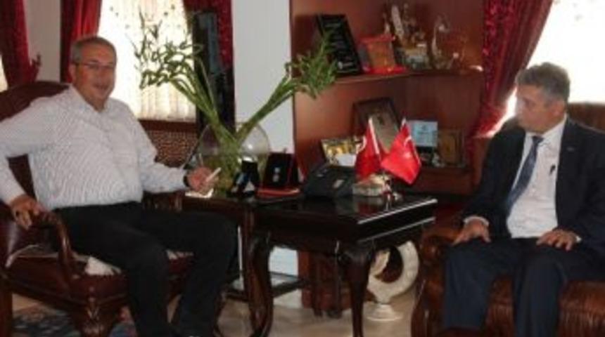 Sgk M&uuml;d&uuml;r&uuml; Duran, Belediye Başkanı &Uuml;nver&rsquo;i Ziyaret Etti