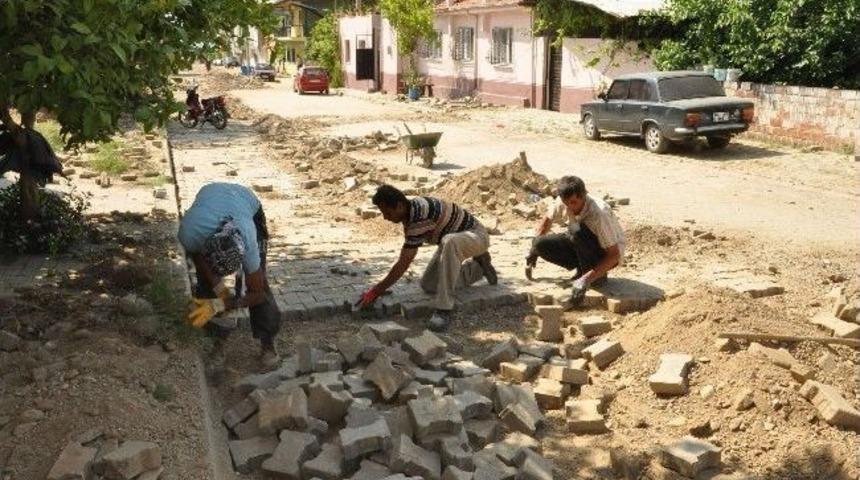 İsabeyli’de Bozulan Yollar Yeniden Düzenleniyor
