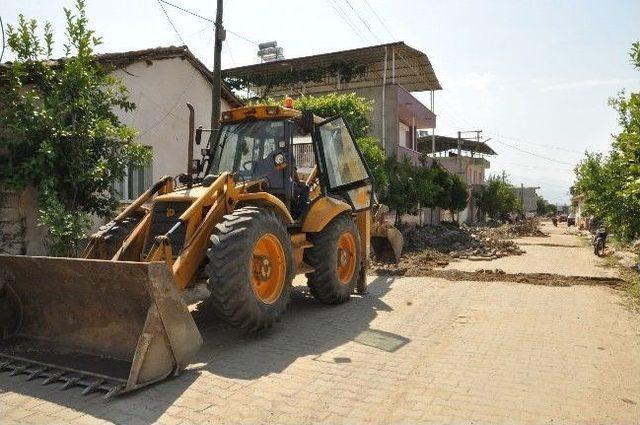 İsabeyli’de Bozulan Yollar Yeniden Düzenleniyor