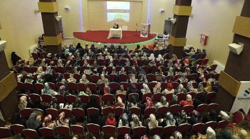 Van İl M&uuml;ft&uuml;l&uuml;ğ&uuml;&rsquo;nden &ldquo;aile İ&ccedil;i İletişim&rdquo; Konferansı