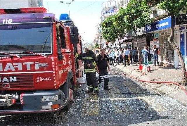 Aydın'da Patlama Ve Yangın