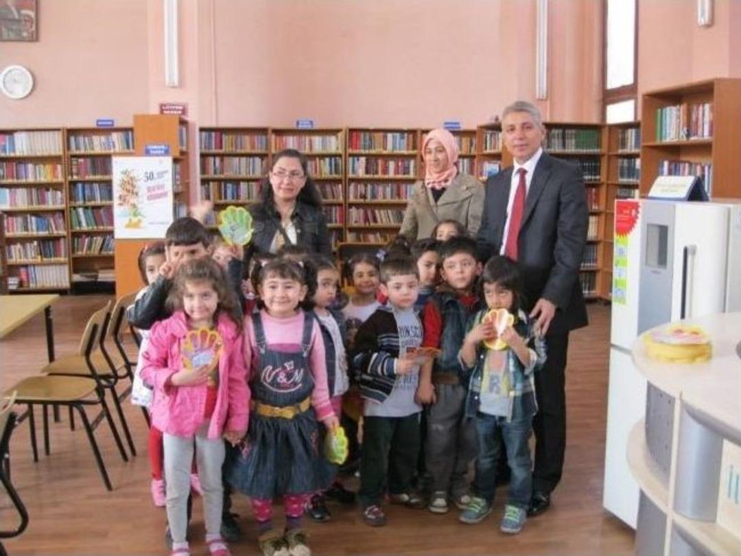 Minik &Ouml;ğrencilerde Kitap Heyecanı