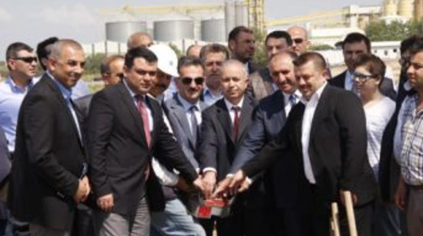 65000 m2 Kapalı Alanlı Tesisin Temeli Atıldı