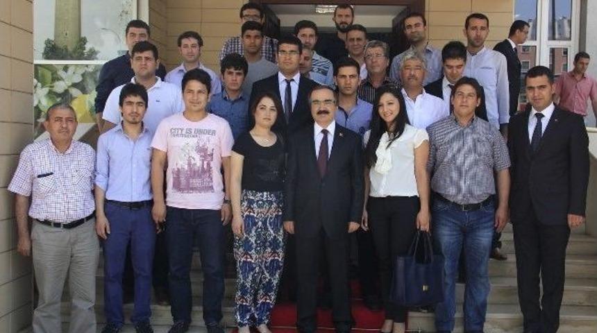 Gen&ccedil;lerden Vali Coş'a Veda Ziyareti