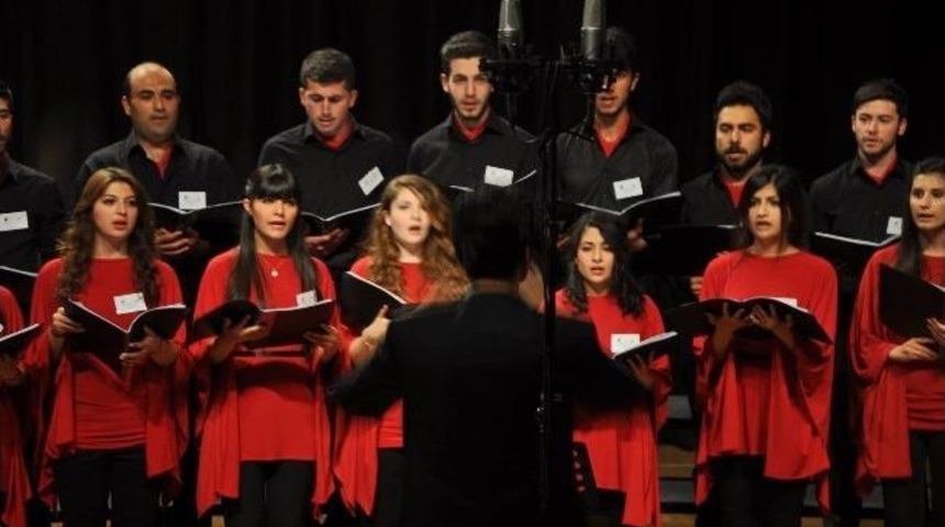 Ethem Ruhi &Uuml;ng&ouml;r Korosu &Ouml;d&uuml;l Aldı