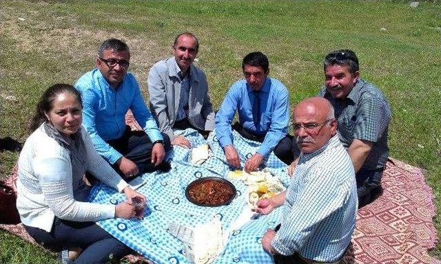 Yozgat Yavuz Selim İlkoklu Kardeş Okul İle Piknikte Buluştu