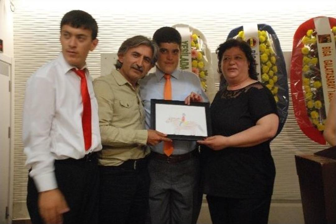 Engelli &Ouml;ğrencilerin Yılsonu Heyecanı