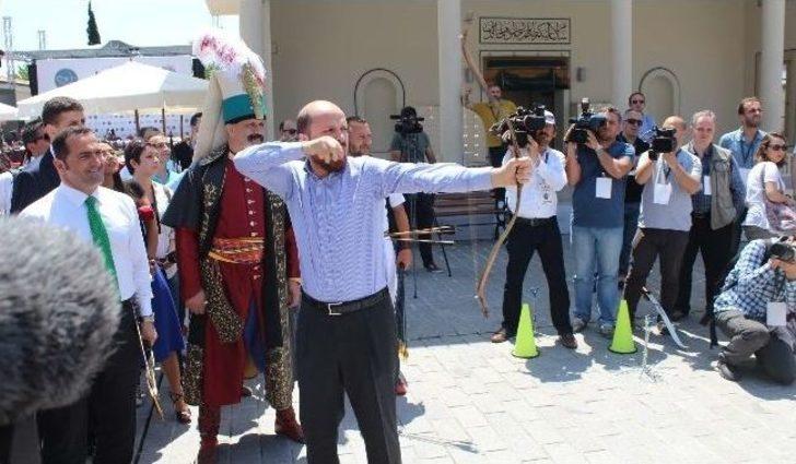 Bilal Erdoğan, 'ya Hak' Diyerek Ok Attı G1