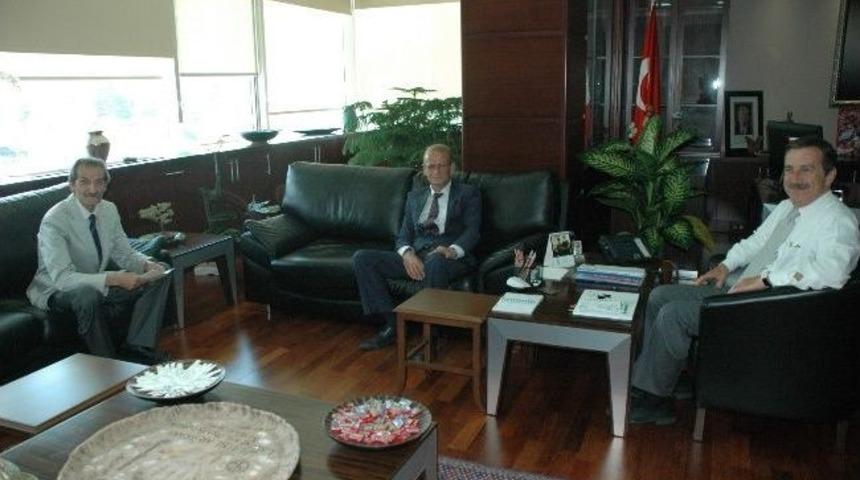 Makam Masasını Kullanmayan Başkan