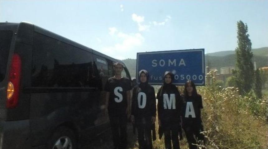 Sakaryalı 4 &Ouml;ğrenciden Soma&rsquo;ya Moral Ziyareti