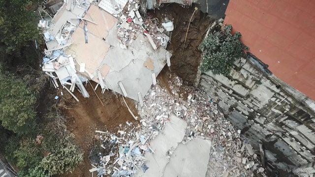 Çökme sonrası binanın enkazı havadan fotoğraflandı