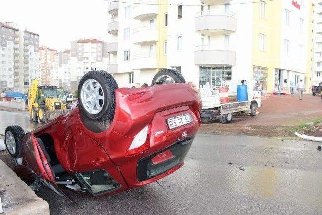 Kayseri'de 2 Ayrı Trafik Kazası: 4 Yaralı