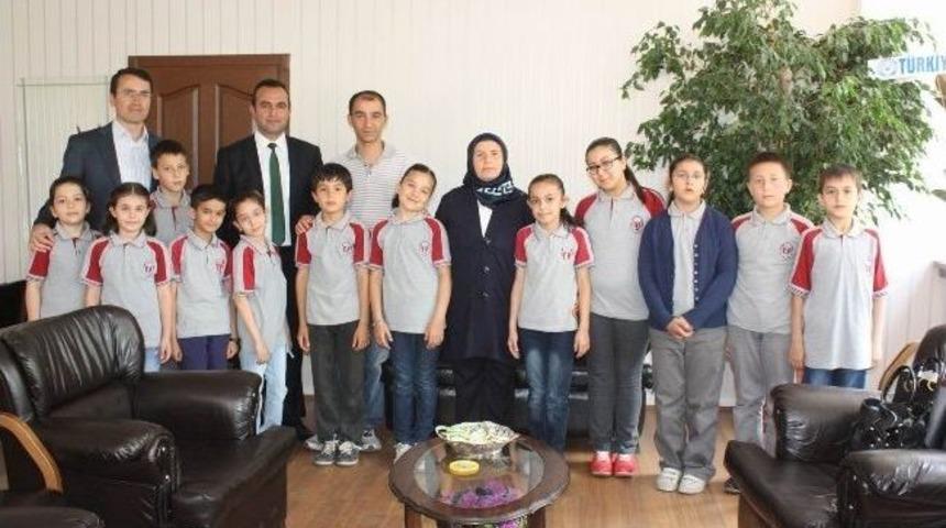 &Ouml;ğrencilerden Belediyeye Ders Ziyareti