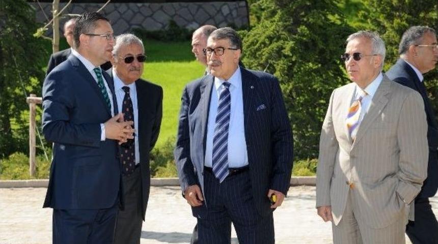 Altın K&ouml;y A&ccedil;ılmadan Ziyaret&ccedil;i Akınına Uğruyor