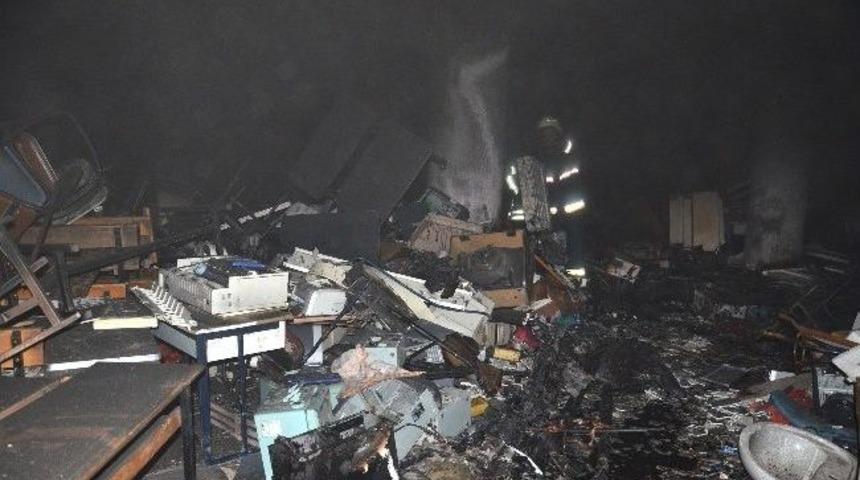 Eski Tekel Binasında Yangın