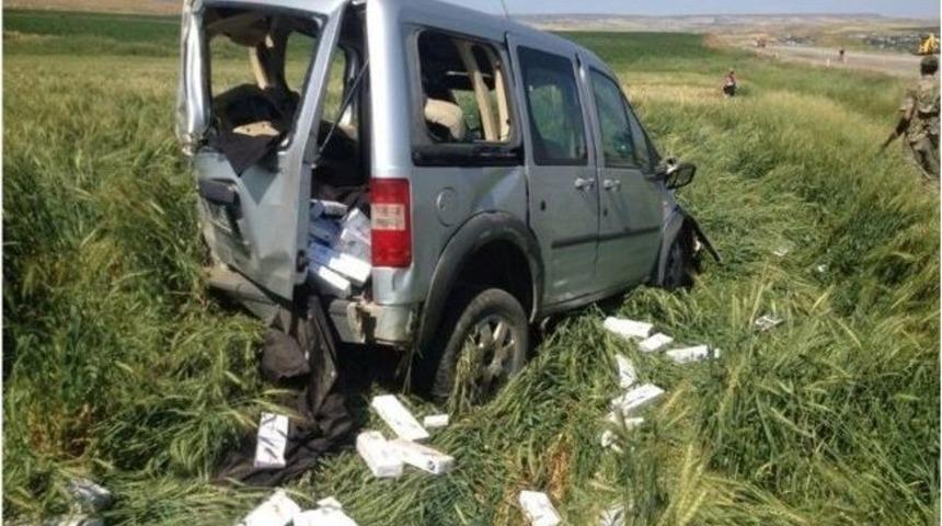 Polisten Ka&ccedil;an Otomobil Takla Attı