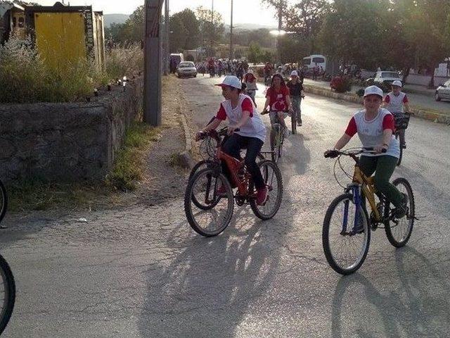 Yenice’de Ödüllü Bisiklet Turu Düzenlendi