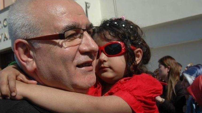 Rize'de Vali &Ccedil;akır'a H&uuml;z&uuml;nl&uuml; Veda