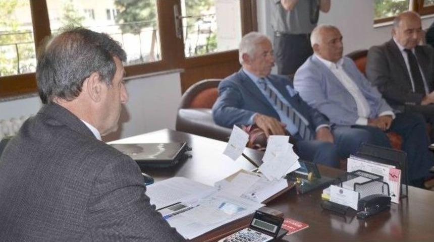 İş D&uuml;nyasından Belediyeye Ziyaret