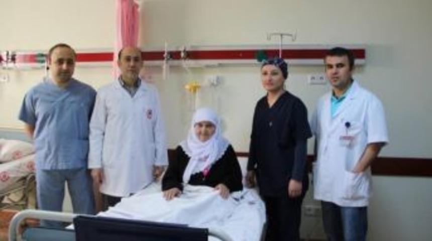 Isparta'da 94 Yaşındaki Hastaya Stent Takıldı