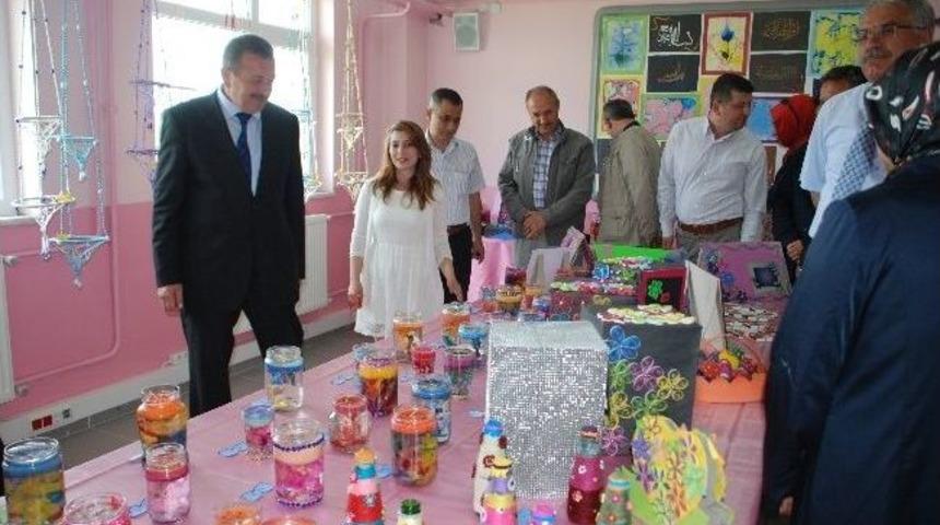 &Ouml;ğretmensiz Okuldan Muhteşem Eserler &Ccedil;ıktı