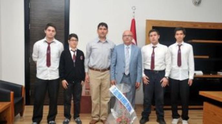 Başkan &Ccedil;oban &Ouml;ğrencileri Kabul Etti