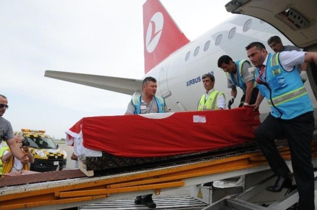 Eski Sat Komandosunun Cenazesi İstanbul&rsquo;a Getirildi