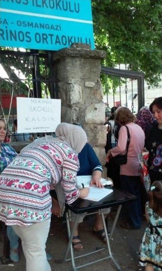 Velilerden Merinos İlkokulu’nun Ortaokul Olmaması İçin İmza Kampanyası