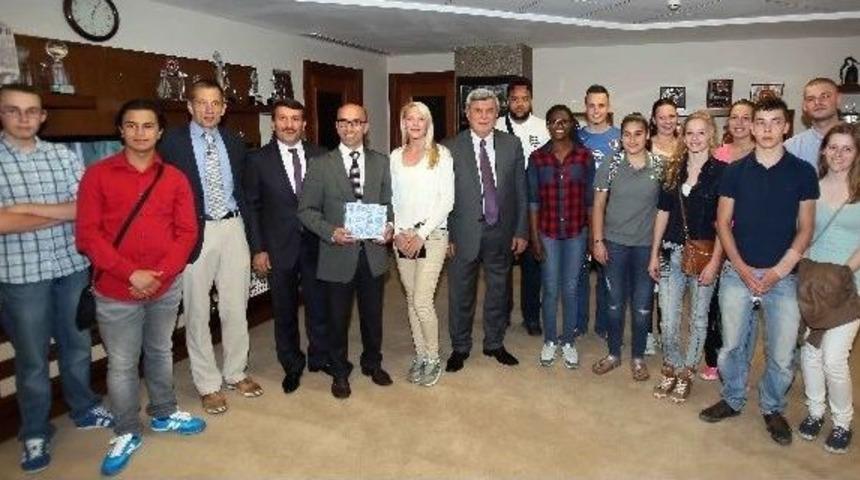 Hollandalı Stajerlerden Başkan Karaosmanoğlu&rsquo;na Ziyaret